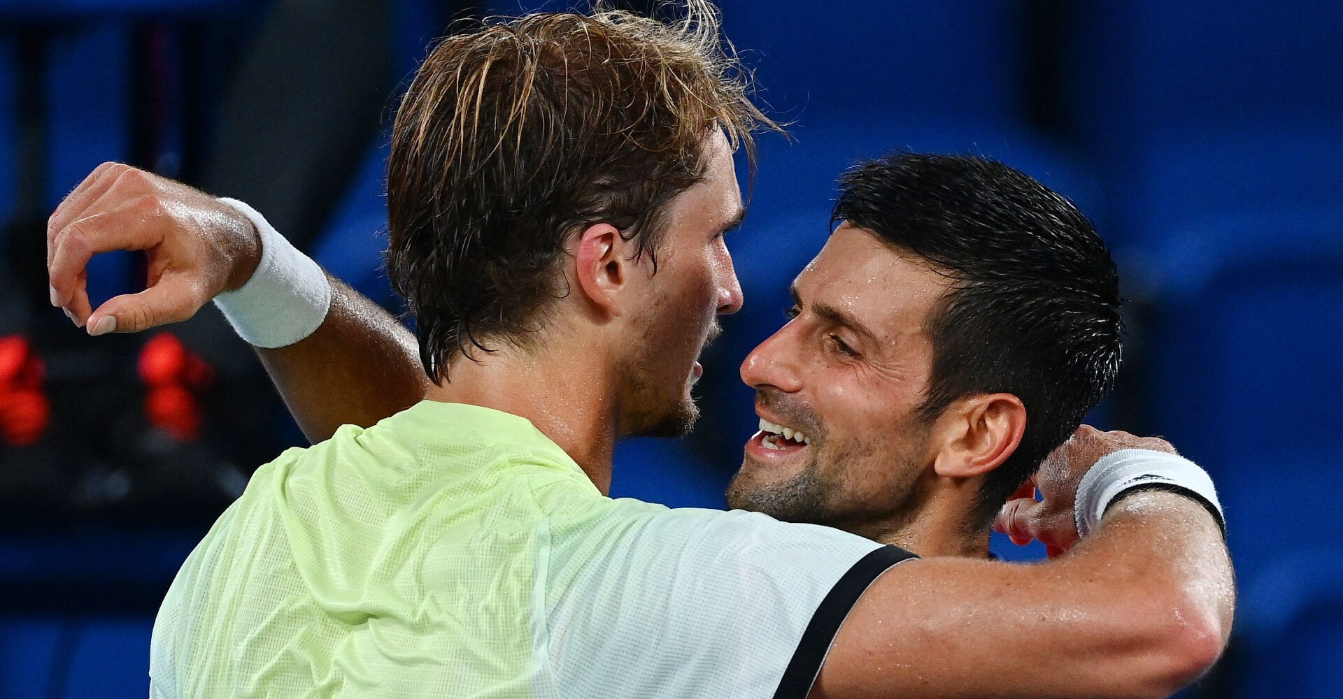 alexander-zverev-and-novak-djokovic_18z3sbhrw74nz1m89xi139pe35-1920x1000.jpg